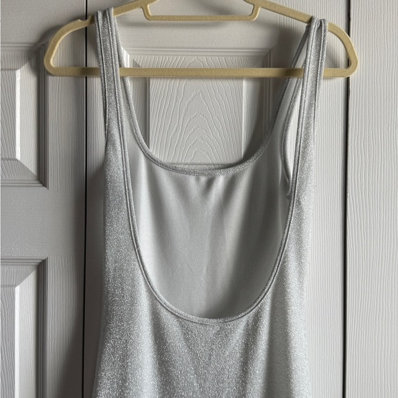 Silver Dress Simple yet dressy, never worn, Medium - Picture 4 of 7
